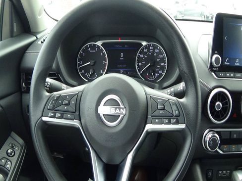 Used 2025 Nissan Sentra SV FWD image 20
