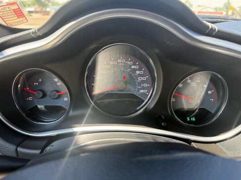 Used 2013 Dodge Avenger SE FWD image 16