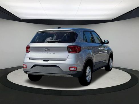 New 2026 Hyundai Venue SE image 9