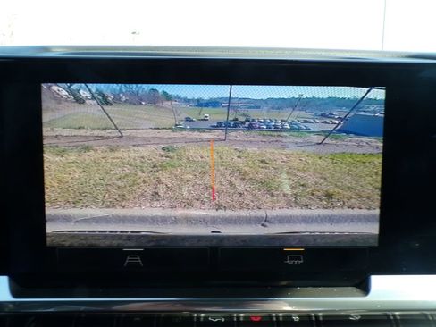 Used 2022 Chevrolet Silverado 1500 LT image 25