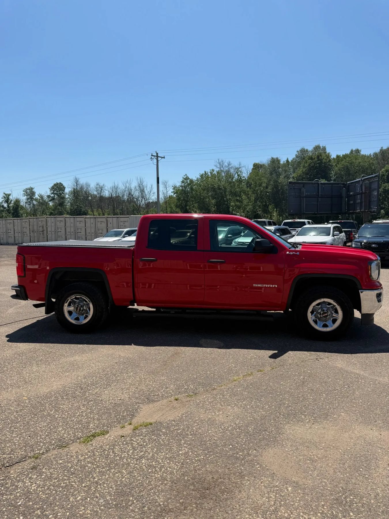 Used 2016 GMC Sierra 1500 4x4 Crew Cab w/ Sierra Appearance Package image 4