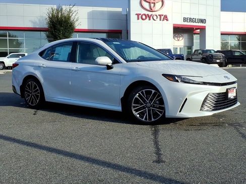 New 2025 Toyota Camry XLE image 2
