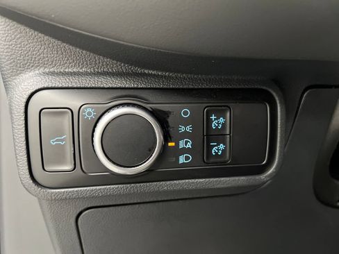 Used 2025 Ford Explorer Active RWD image 55