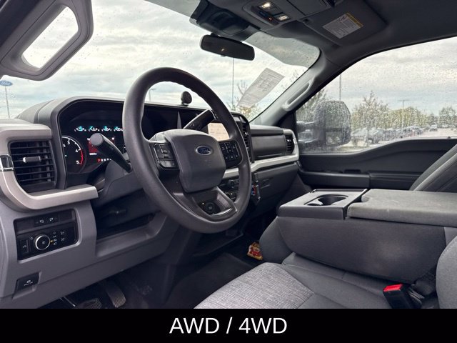 Used 2024 Ford F350 XLT AWD/4WD image 11