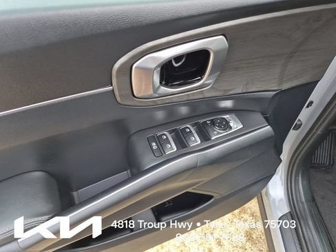 Certified 2024 Kia Sorento X-Line EX AWD/4WD image 24