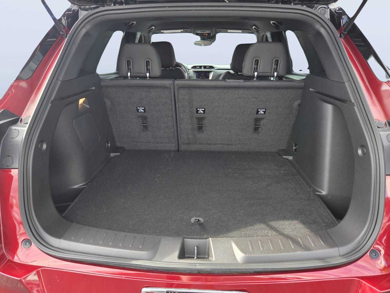 Used 2023 Chevrolet TrailBlazer RS FWD image 16