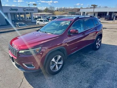 Used 2021 Jeep Cherokee Limited image 3