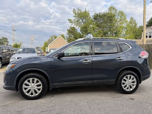 Used 2016 Nissan Rogue S w/ Appearance Package AWD/4WD image 5
