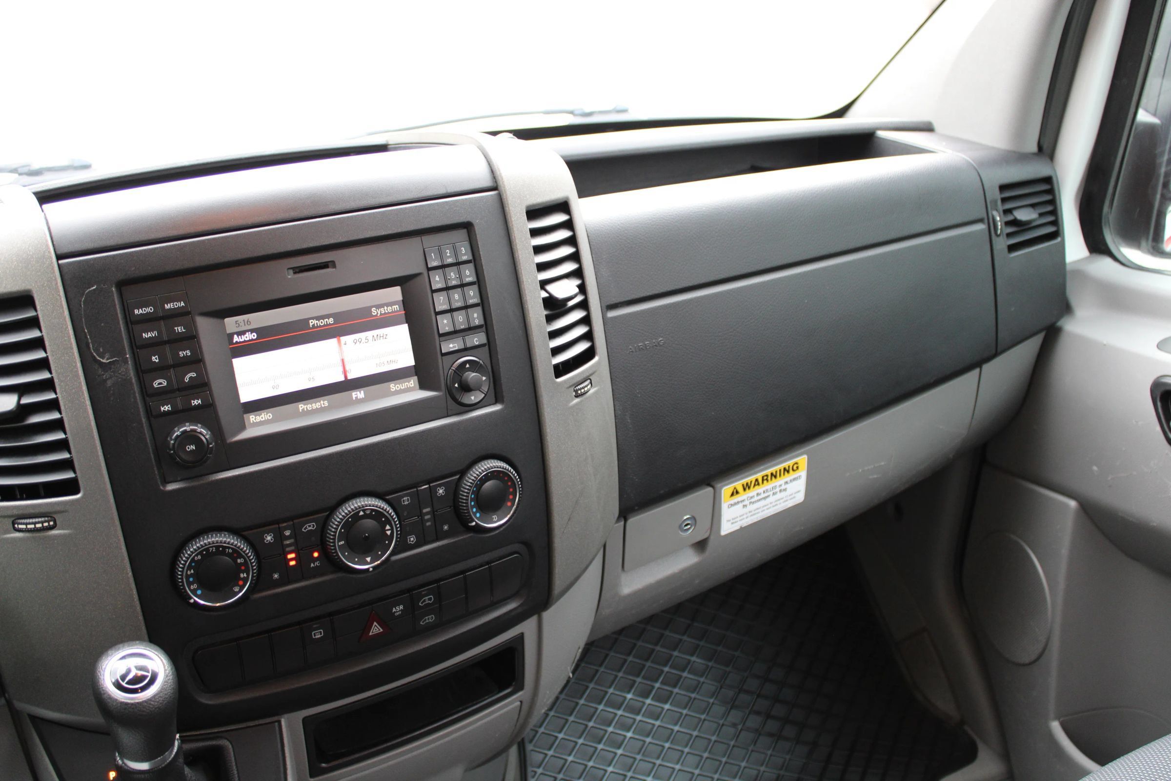 Used 2016 Mercedes-Benz Sprinter 2500 image 12