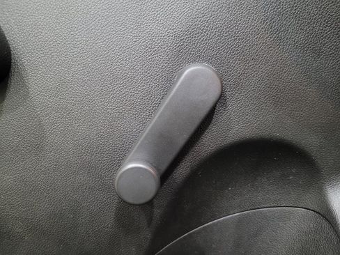 Used 2020 Chevrolet Sonic LT image 27