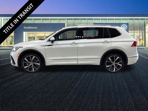 Used 2024 Volkswagen Tiguan SEL R-Line AWD/4WD image 2