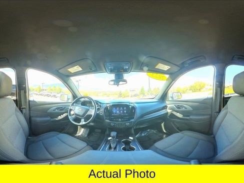 Used 2023 Chevrolet Traverse LT image 37