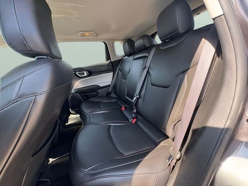 Used 2022 Jeep Compass Limited AWD/4WD image 13
