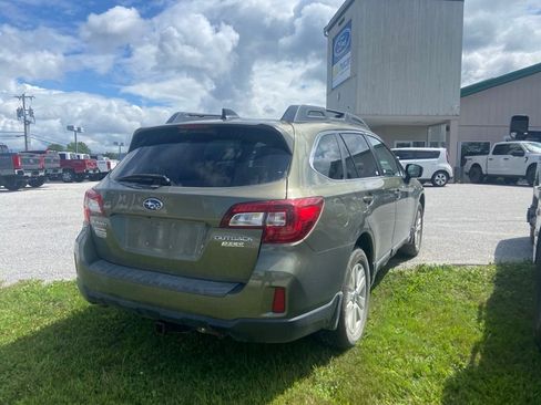 Used 2016 Subaru Outback 2.5i Premium AWD/4WD image 5
