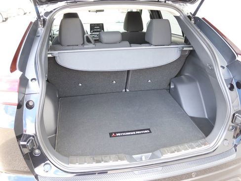 Used 2024 Mitsubishi Eclipse Cross LE image 12