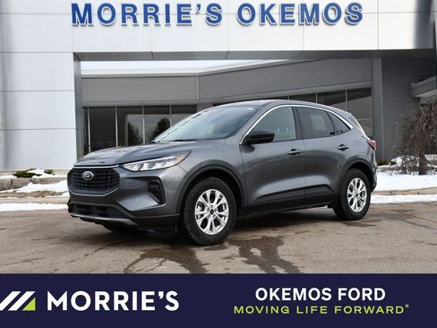 Used 2023 Ford Escape Active image 1