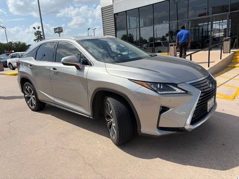 Used 2018 Lexus RX 350 FWD w/ Premium Package image 2