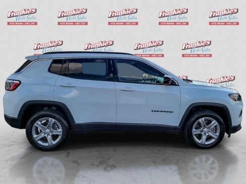 Used 2023 Jeep Compass Latitude AWD/4WD image 6