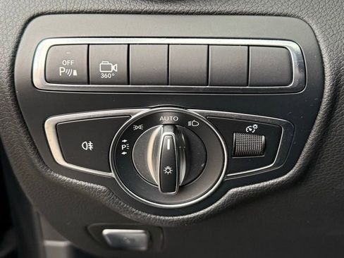 Used 2018 Mercedes-Benz GLC 300 4MATIC image 49