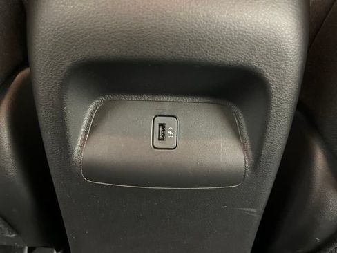 Used 2023 Nissan Sentra SV FWD image 43