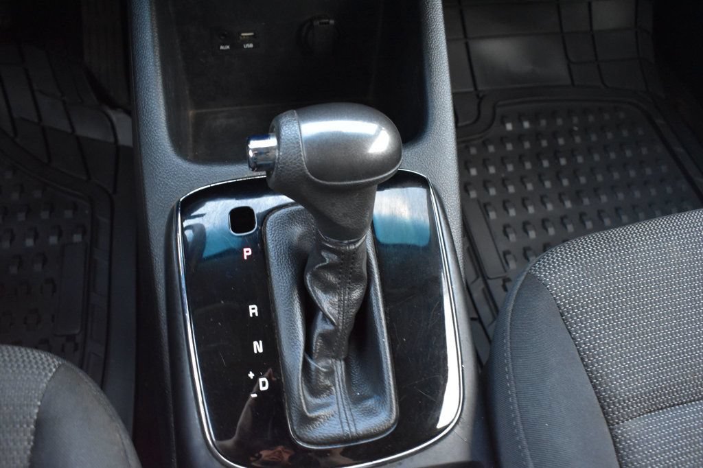 Used 2018 Kia Forte LX FWD image 32