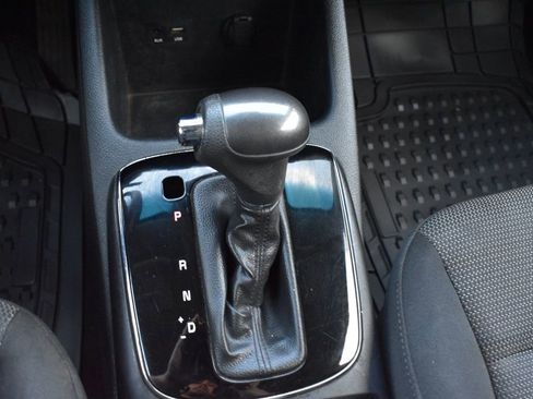 Used 2018 Kia Forte LX image 32