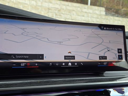 Used 2024 BMW i7 eDrive50 image 19