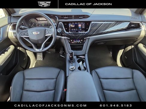 Certified 2025 Cadillac XT6 Premium Luxury image 8