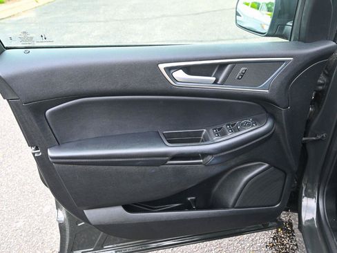 Used 2023 Ford Edge SEL AWD/4WD image 21