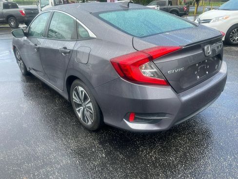 Used 2017 Honda Civic EX-T image 7