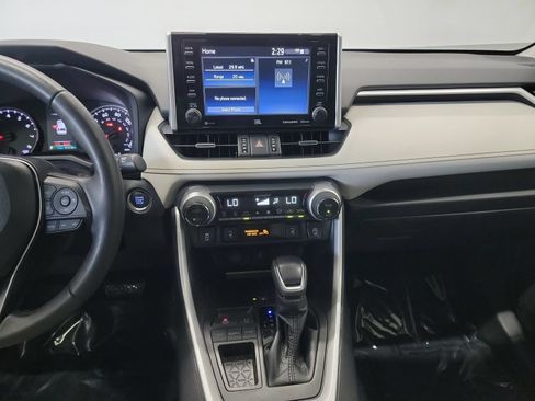 Used 2021 Toyota RAV4 XLE Premium FWD image 20