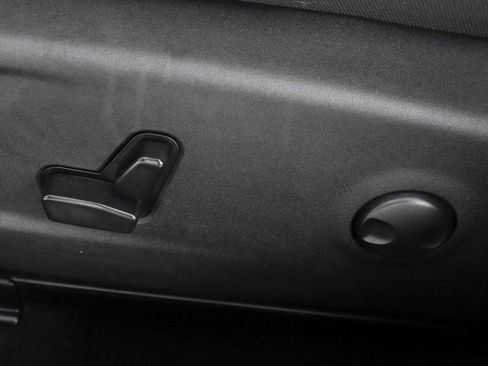 Used 2023 Dodge Charger R/T w/ Harman/Kardon Audio Group image 16