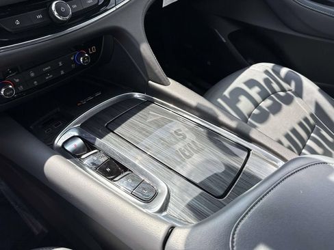 Used 2024 Buick Enclave Premium FWD image 25