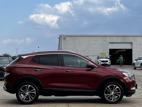 Used 2023 Buick Encore GX Select image 3