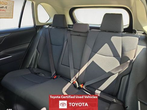 Certified 2021 Toyota RAV4 LE AWD/4WD image 15