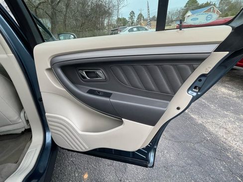 Used 2010 Ford Taurus SEL image 22