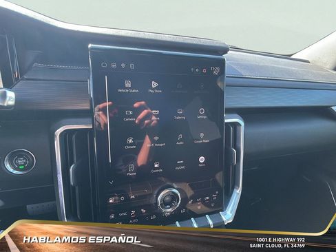 Used 2025 GMC Acadia Elevation image 22