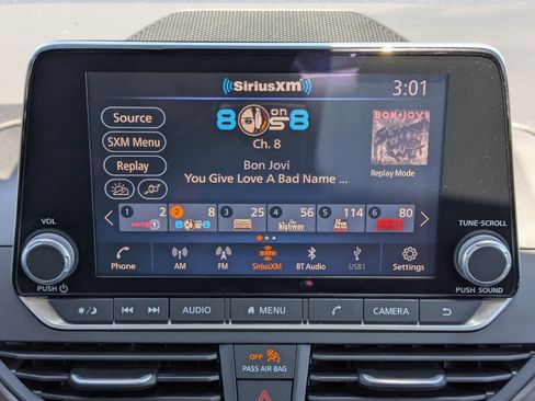 Used 2025 Nissan Altima 2.5 SV FWD image 24