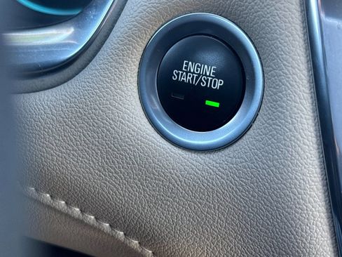 Used 2023 Chevrolet Traverse LT image 25