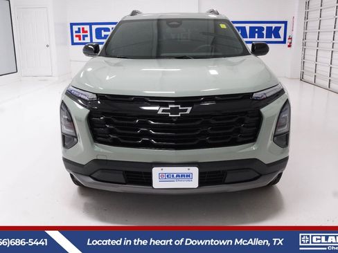 Used 2026 Chevrolet Equinox LT w/ Midnight Edition FWD image 2