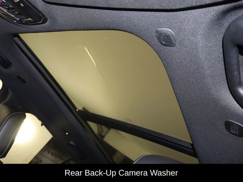 Used 2024 Jeep Grand Cherokee Limited w/ Luxury Tech Group II image 18