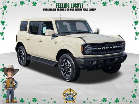 New 2025 Ford Bronco Outer Banks image 1