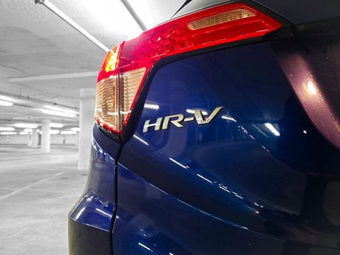 Certified 2017 Honda HR-V EX-L image 10