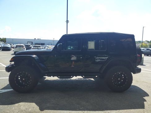 Used 2020 Jeep Wrangler Unlimited Rubicon AWD/4WD image 4