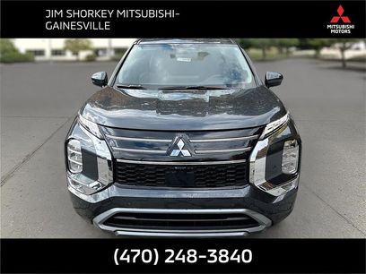 New 2025 Mitsubishi Outlander SE