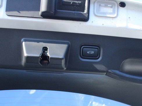 New 2024 Hyundai Ioniq 5 SEL image 17