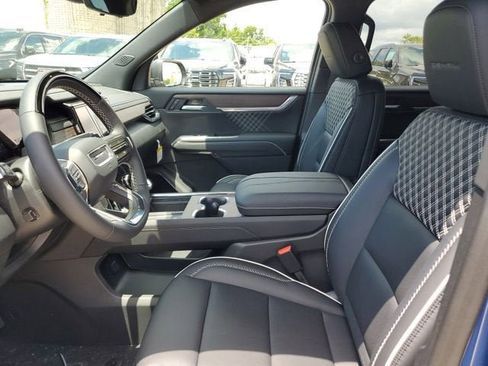 New 2026 GMC Acadia Denali w/ Super Cruise Package FWD image 19