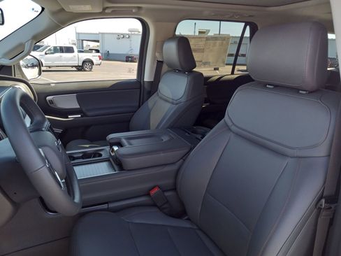New 2025 Ford Expedition Active AWD/4WD image 14