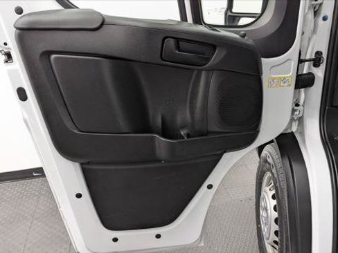Used 2024 RAM ProMaster 2500 w/ Convenience Group FWD image 13