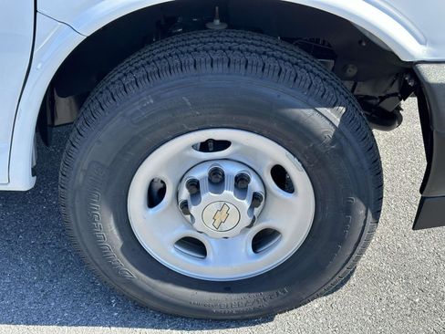 New 2025 Chevrolet Express 2500 w/ Driver Convenience Package image 17